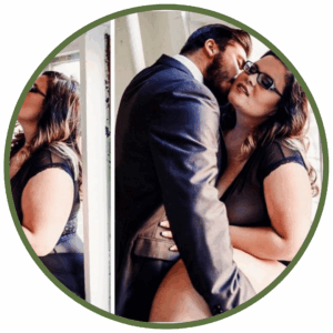 couple with plus size woman kissing